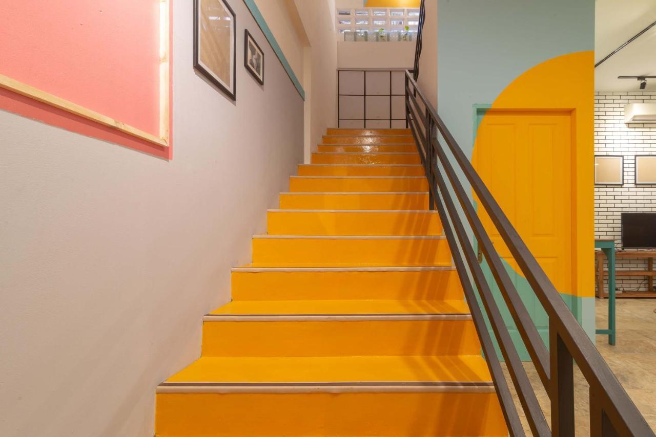 Wonderloft Hostel Kota Tua Джакарта Екстер'єр фото