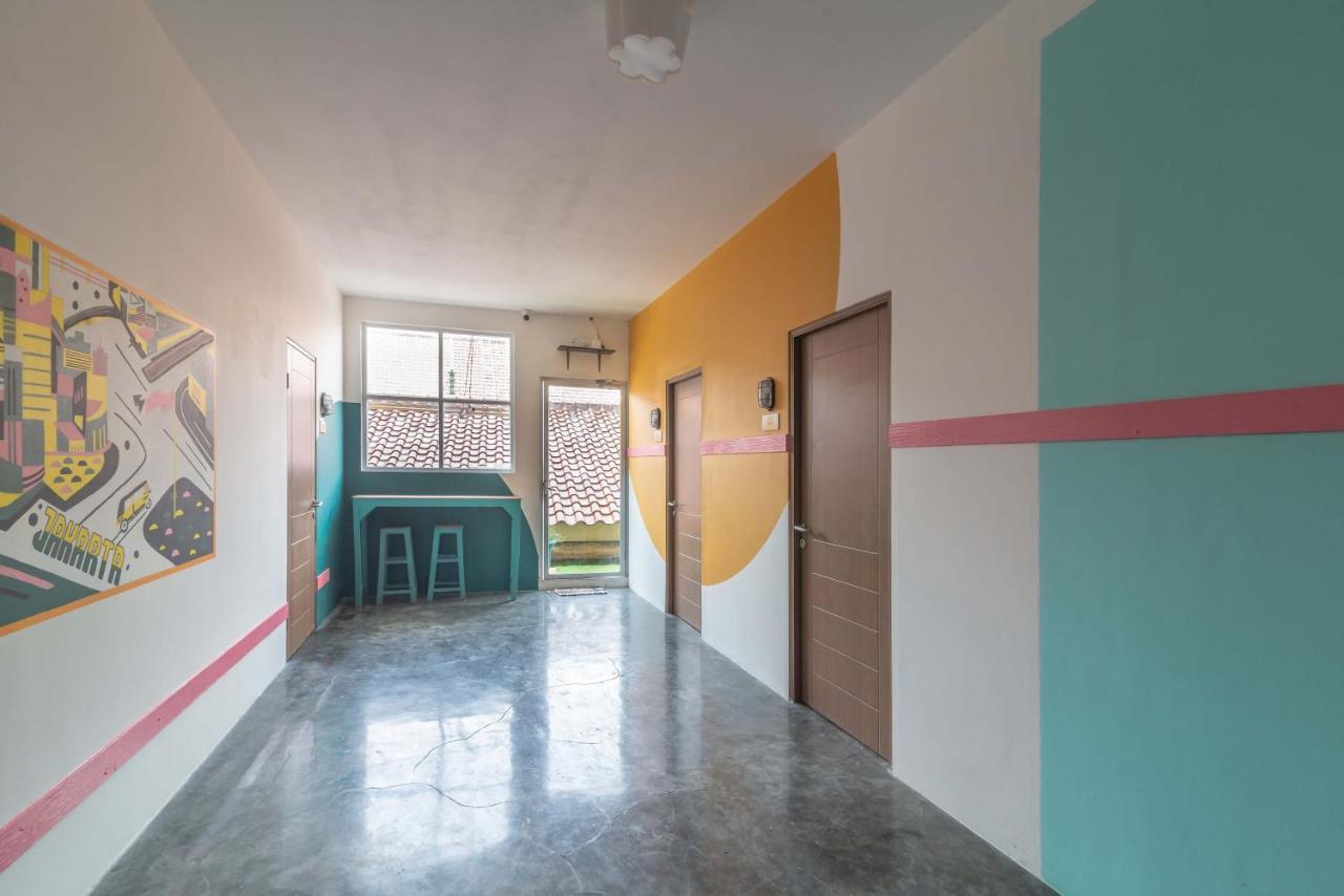 Wonderloft Hostel Kota Tua Джакарта Екстер'єр фото