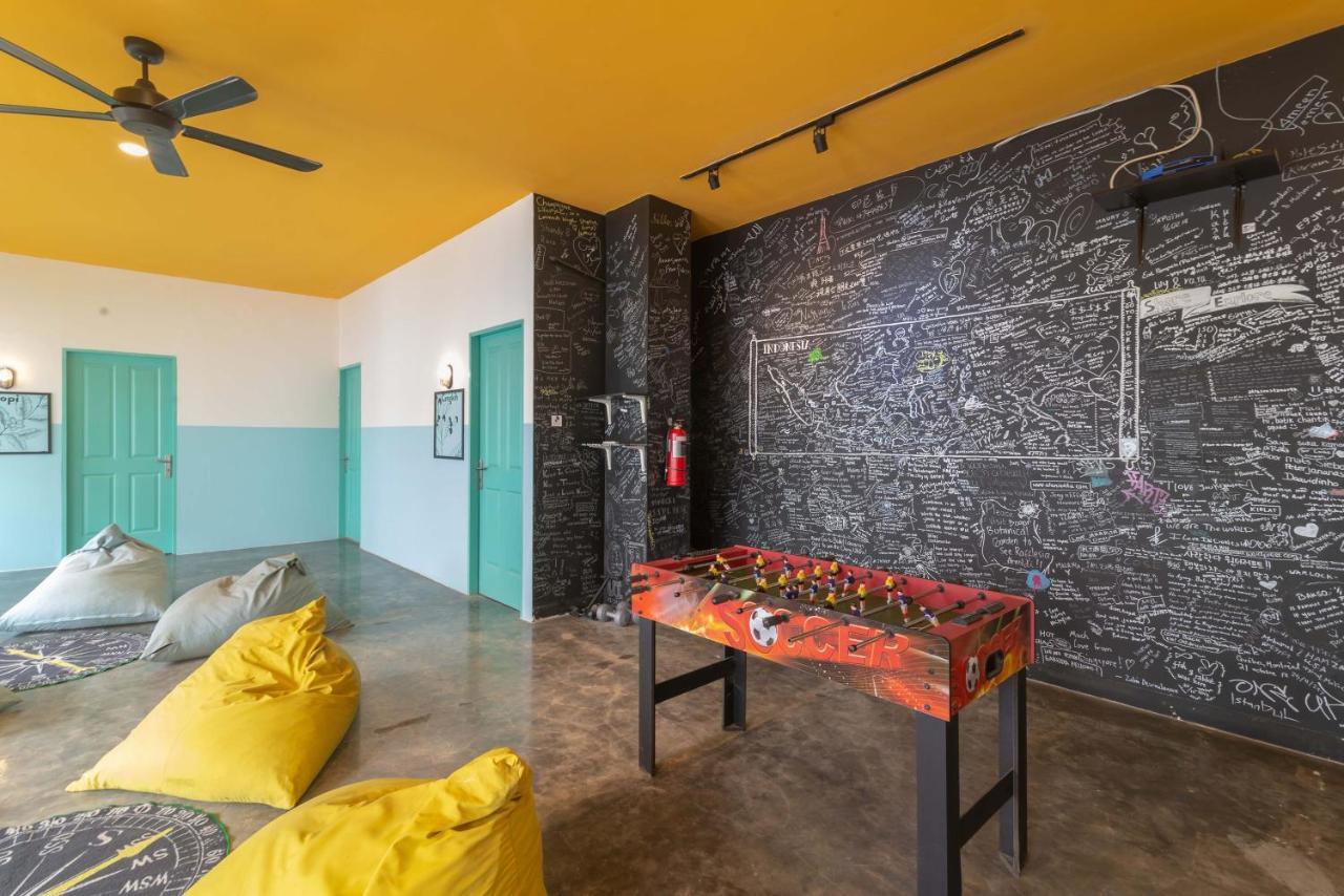 Wonderloft Hostel Kota Tua Джакарта Екстер'єр фото