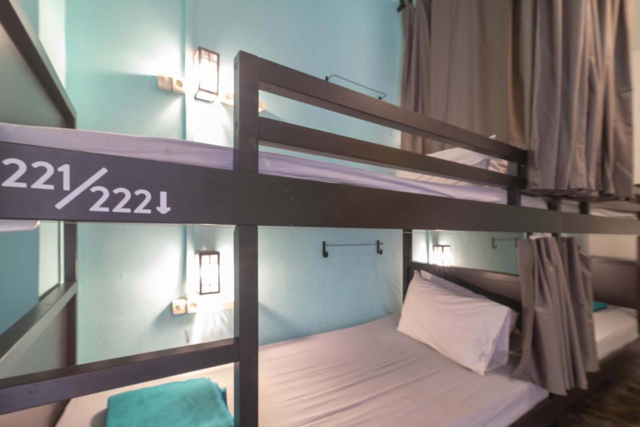 Wonderloft Hostel Kota Tua Джакарта Екстер'єр фото