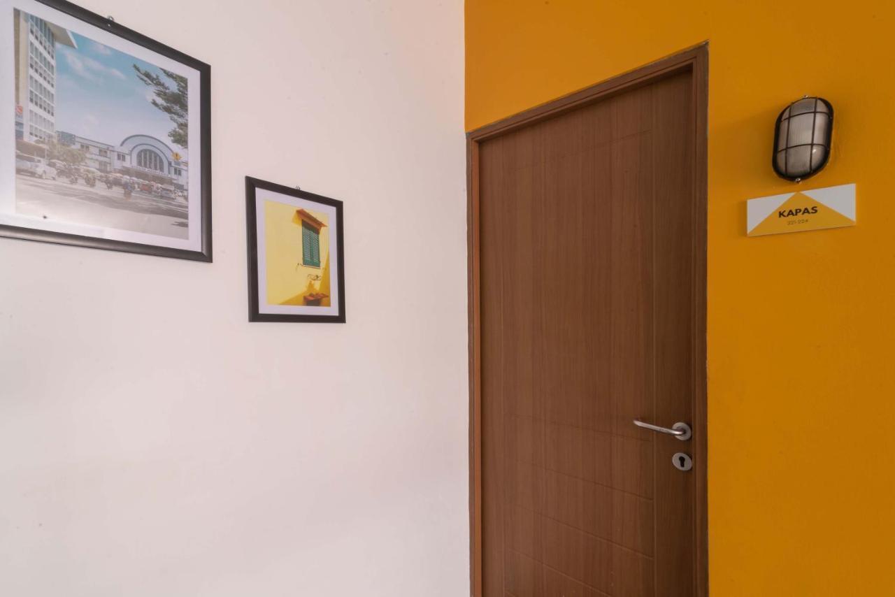 Wonderloft Hostel Kota Tua Джакарта Екстер'єр фото