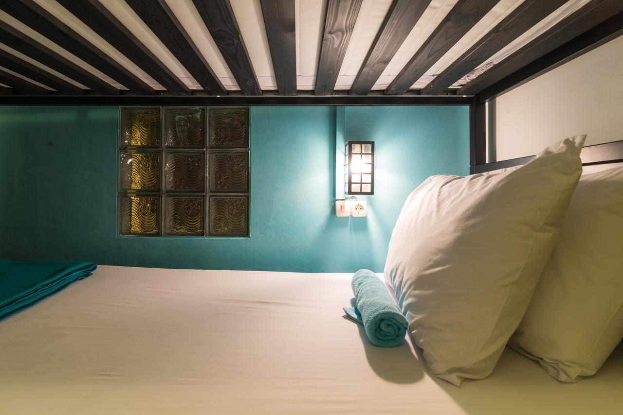 Wonderloft Hostel Kota Tua Джакарта Екстер'єр фото